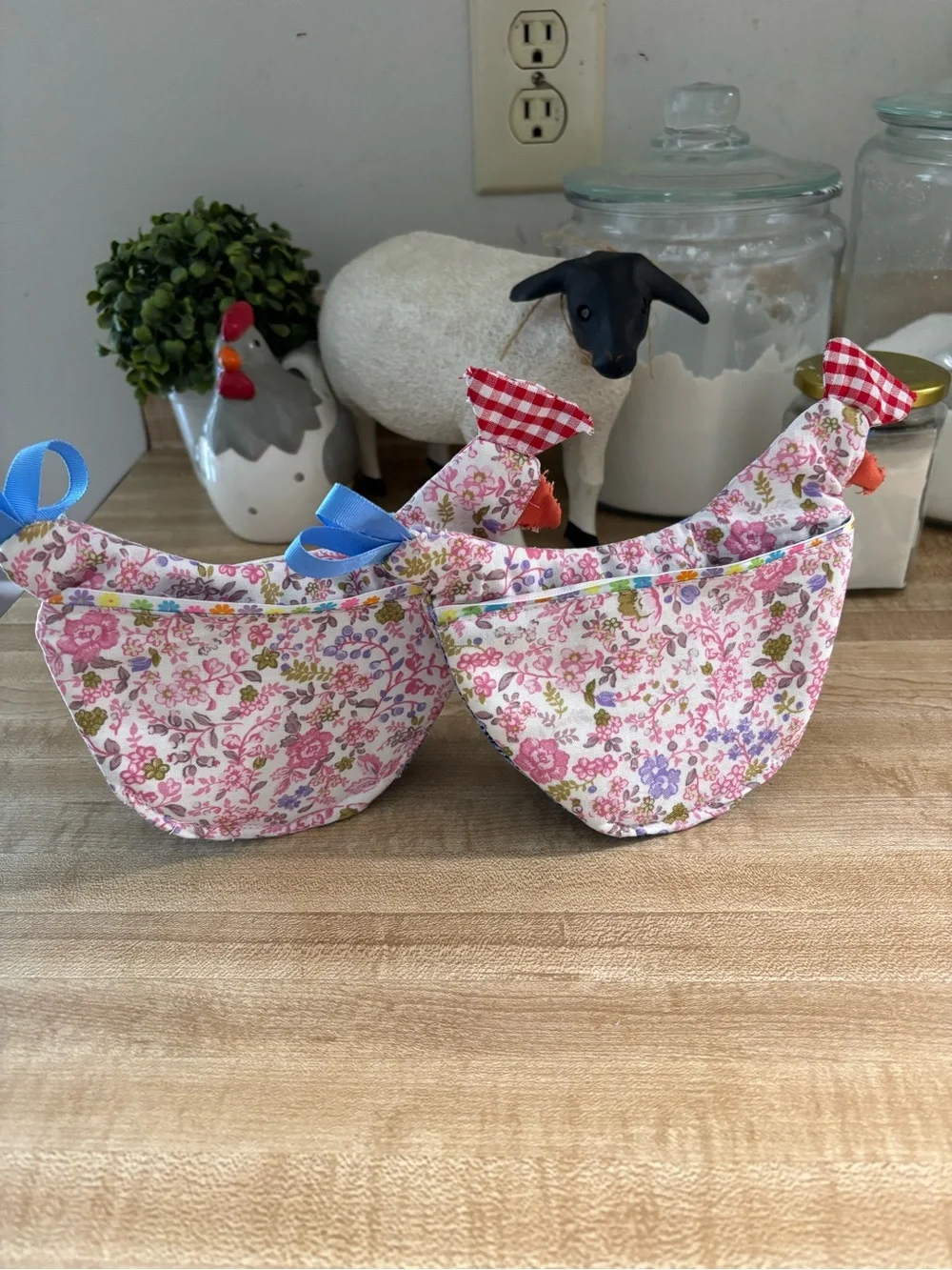 Handmade Floral Chicken hot pots holder, gloves or mittens